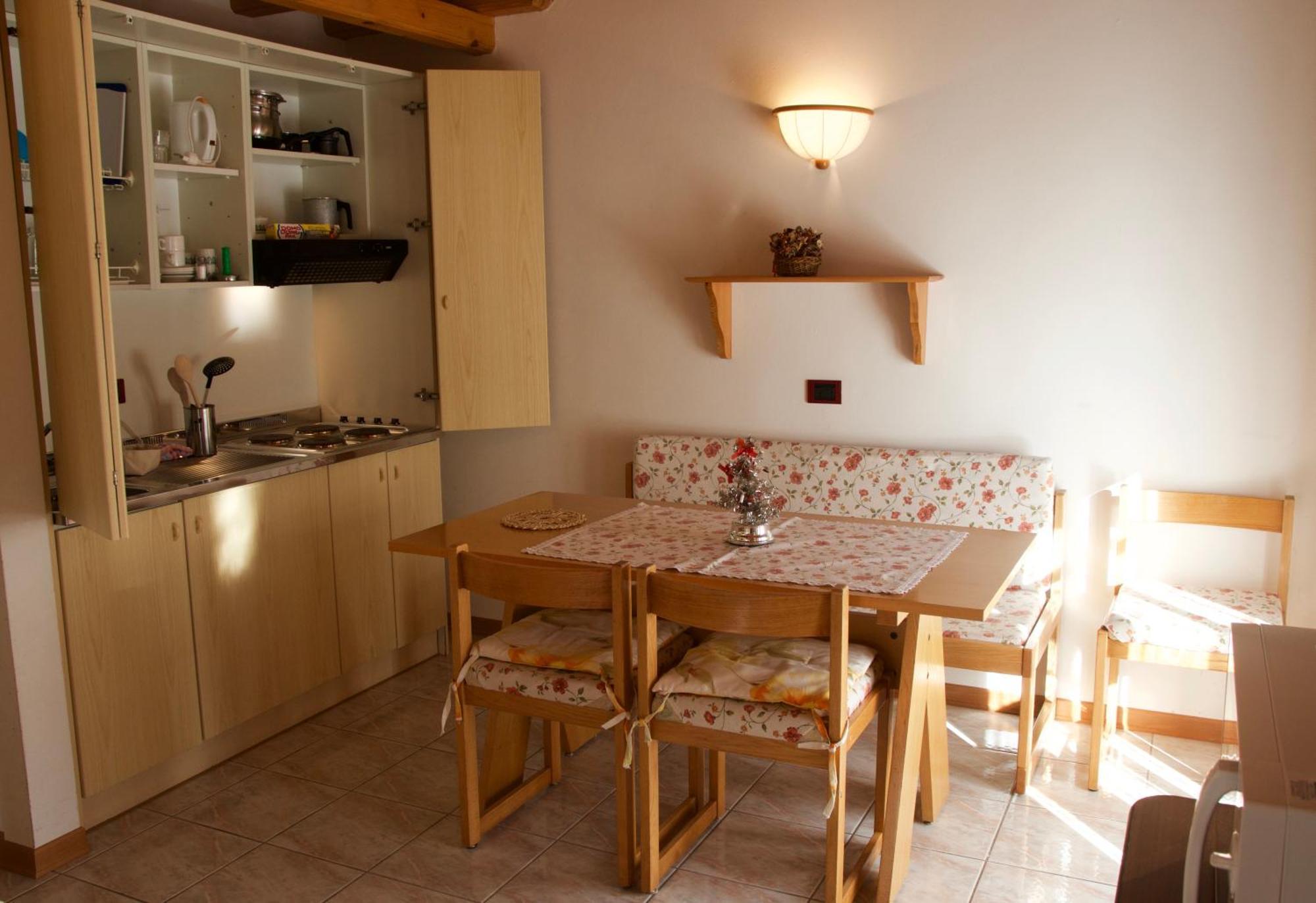 Chalet Al Lago Molveno Rum bild