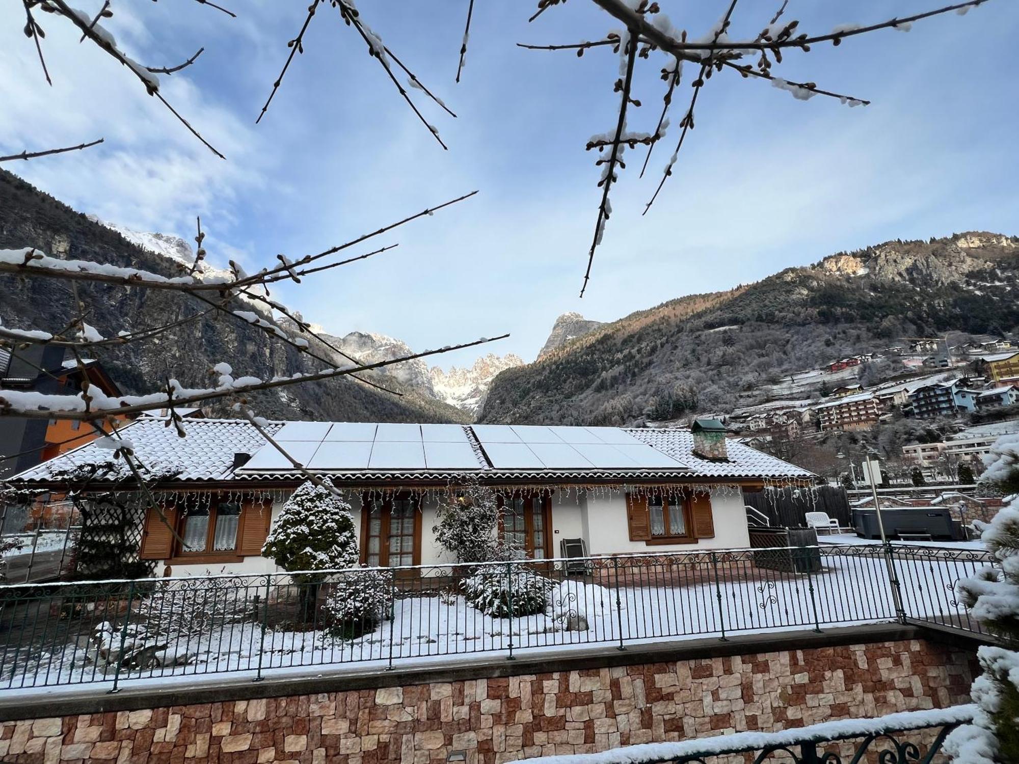 Chalet Al Lago Molveno Exteriör bild